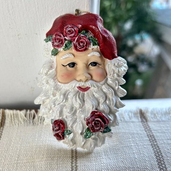 Vintage Santa Ornament with Roses in Beard, Shabby Chic Christmas Decor - Picture 4 of 12